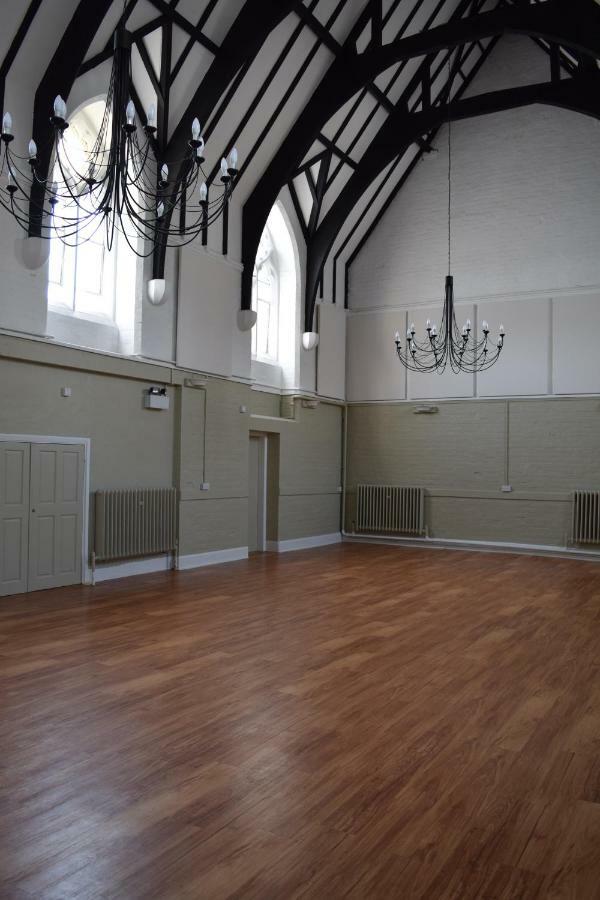 Ludlow Mascall Centre Kültér fotó